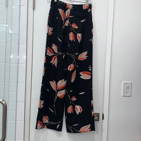 Sold ZARA Tulip Pants Size XS Small - Picture 6 of 9